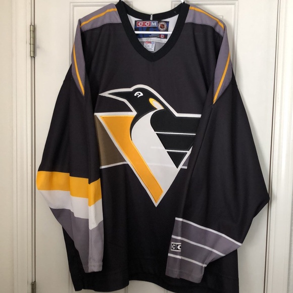 Vintage Pittsburgh Penguins jersey - Picture 2 of 5